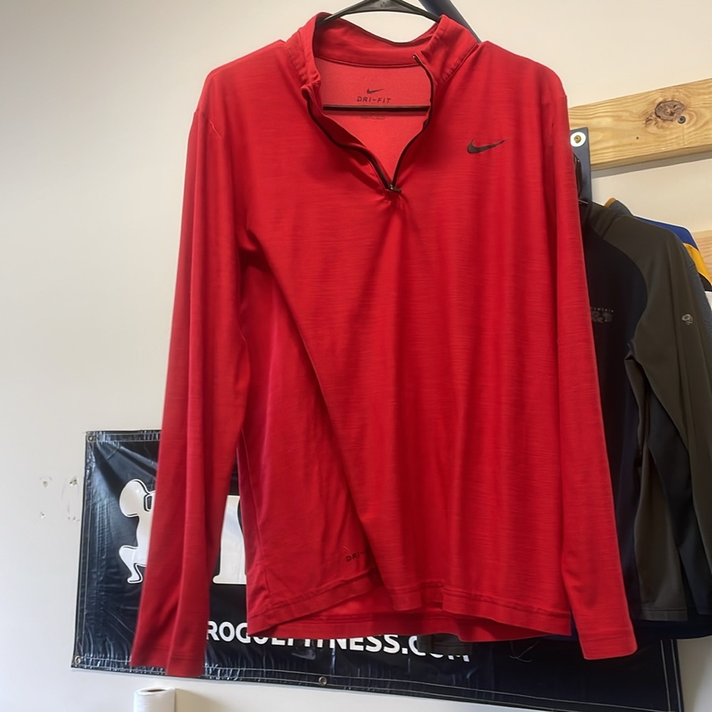 NIKE dri-fit 1/4 zip